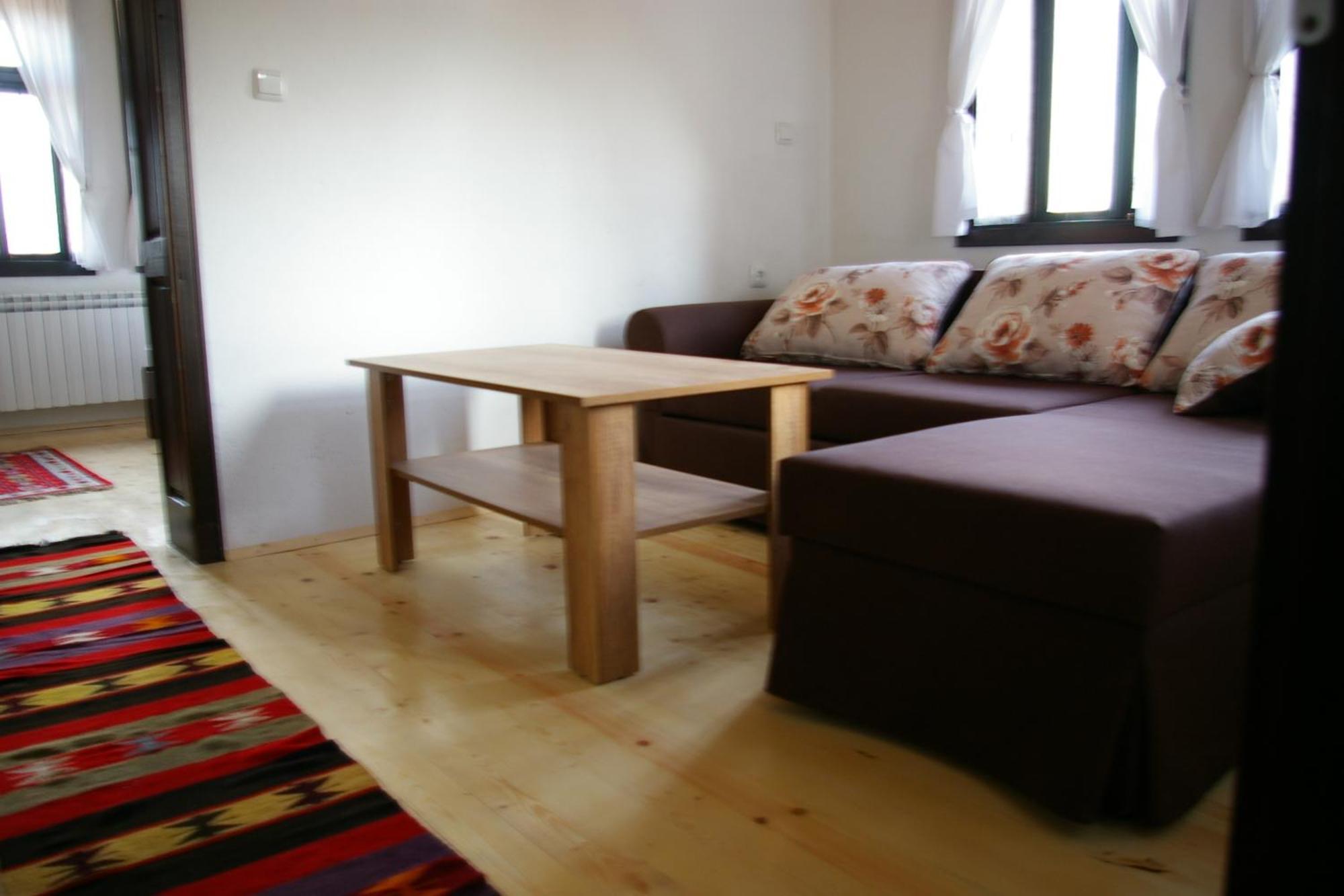 Mutafova Guest House Veliki Preslav Bilik gambar