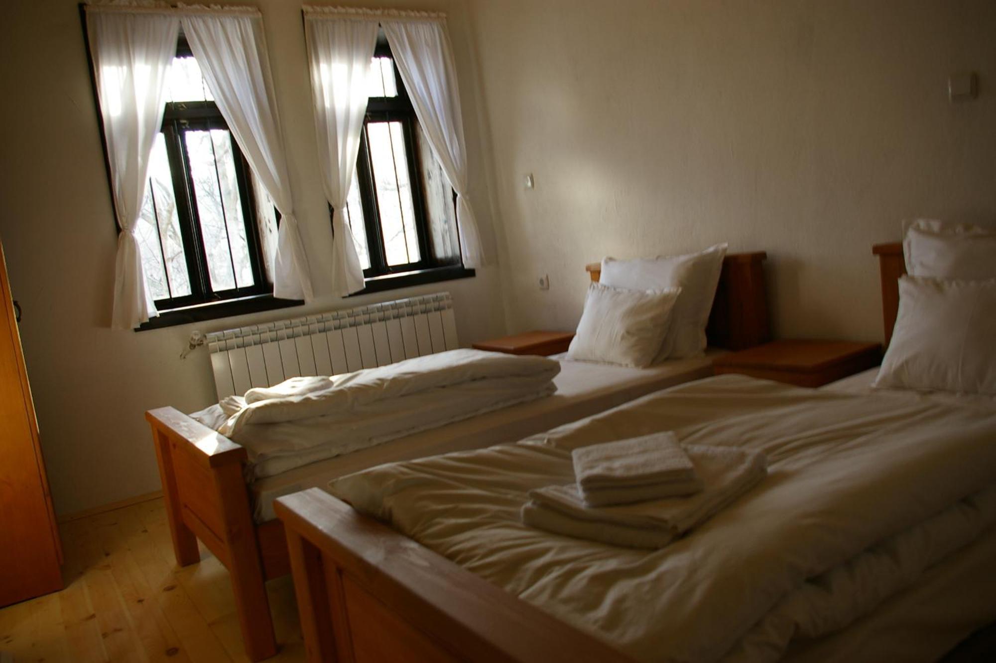 Mutafova Guest House Veliki Preslav Bilik gambar